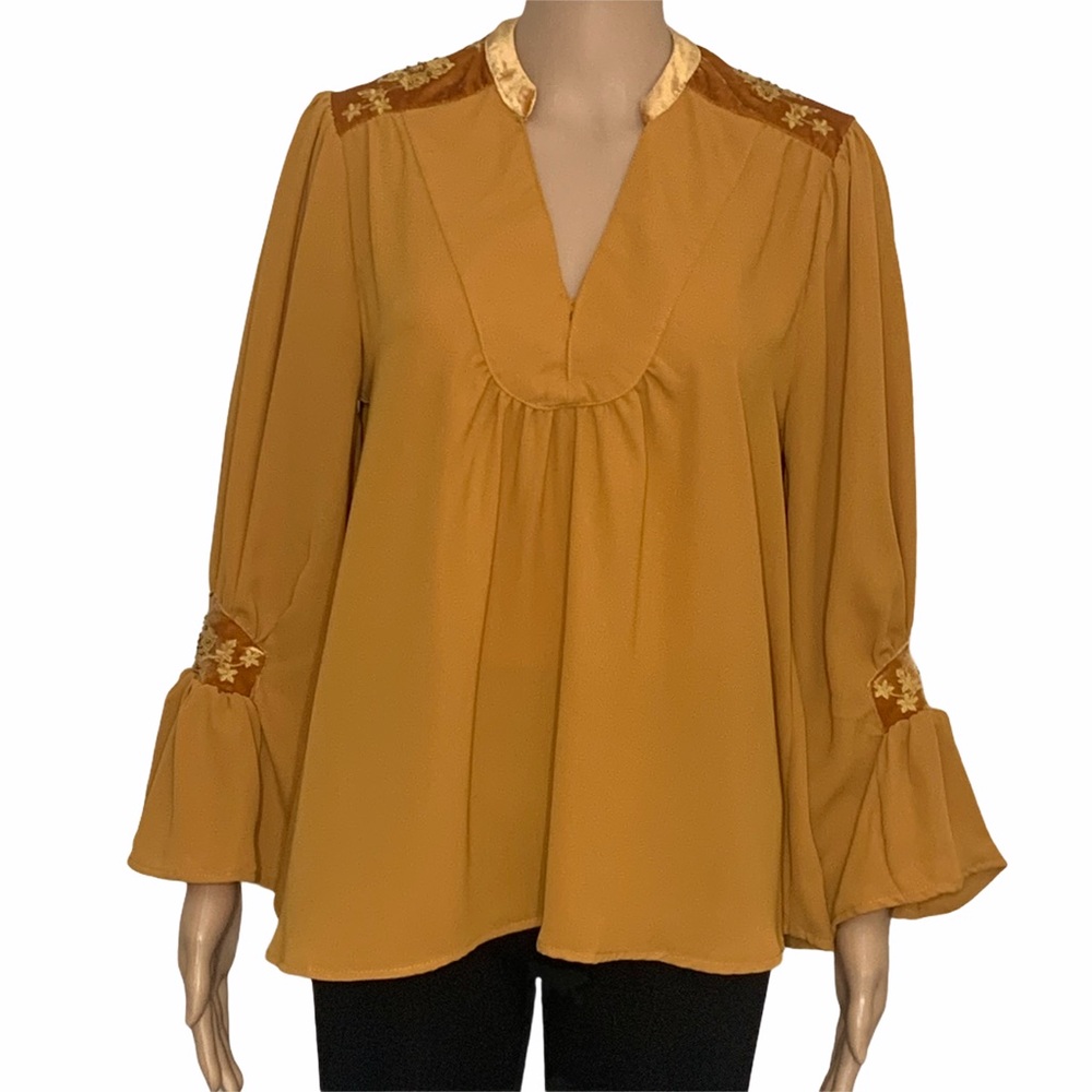 xoxo Long Sleeve  Woman’s  Size M